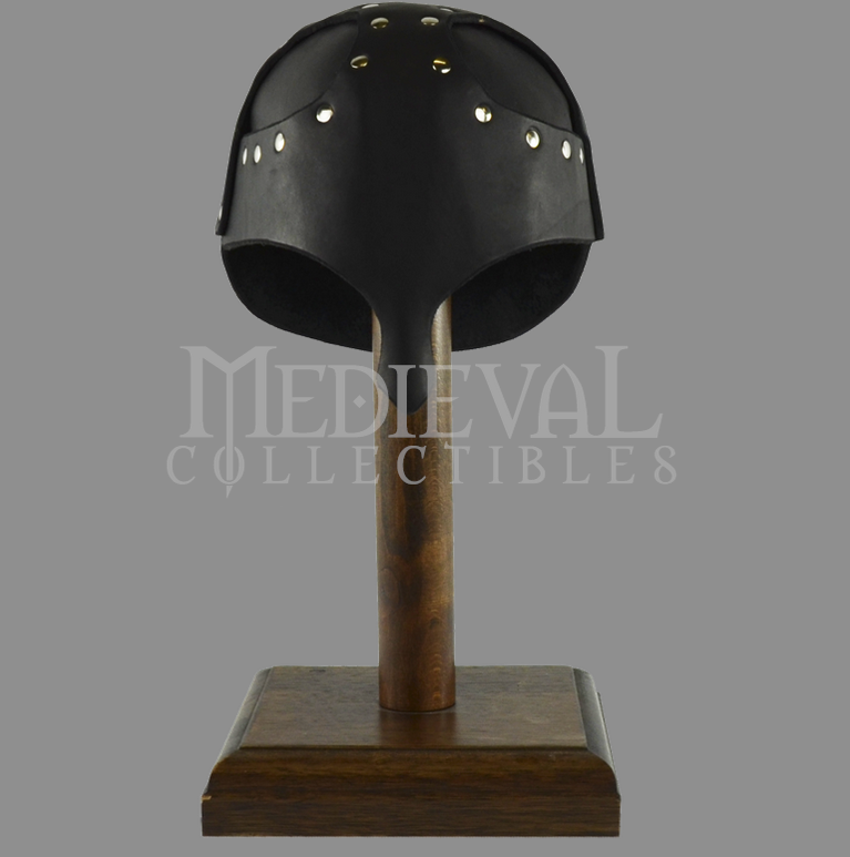 Leather_helm_2.png